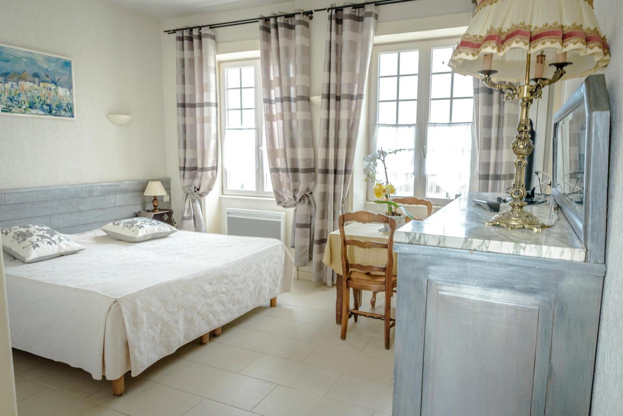 Maison Studios & Appartements Les 4 Vents Luc-sur-Mer Eksteriør billede